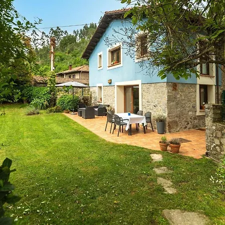 Casa De Aldea El Toral *